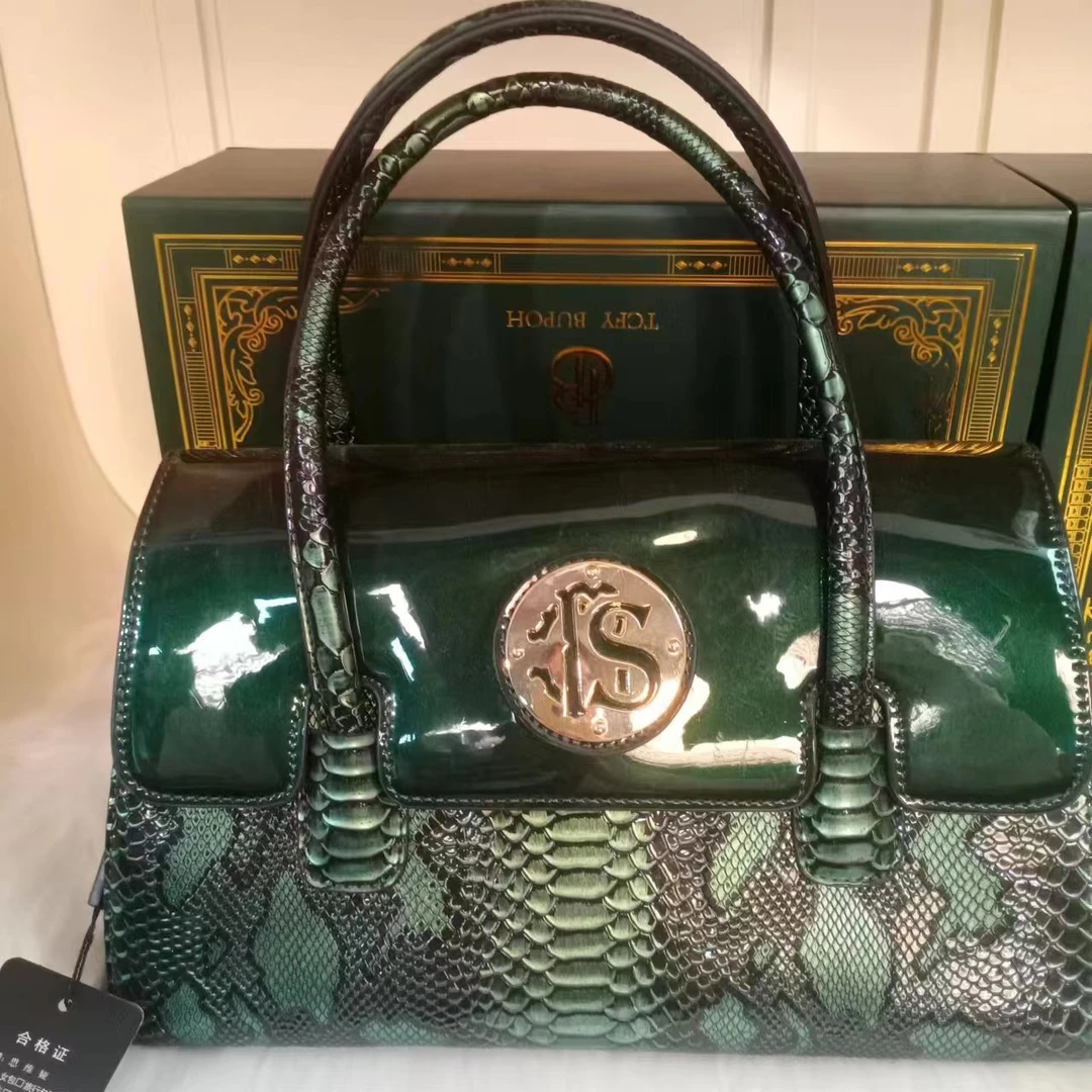 《亮牌灯点关注才可以拍》经典时尚简约网红轻奢女士多功能手提包