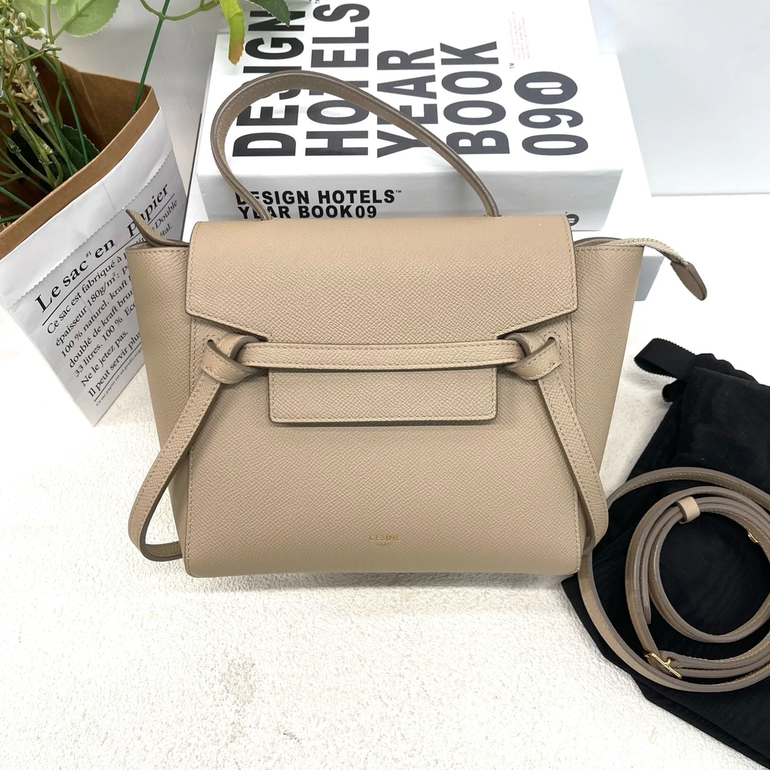 95新 Celine/思琳 粒面牛皮革～奶茶色鲶鱼包10661006