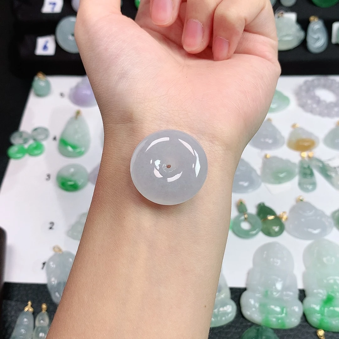 翡翠吊坠(不含链)未镶嵌翡翠