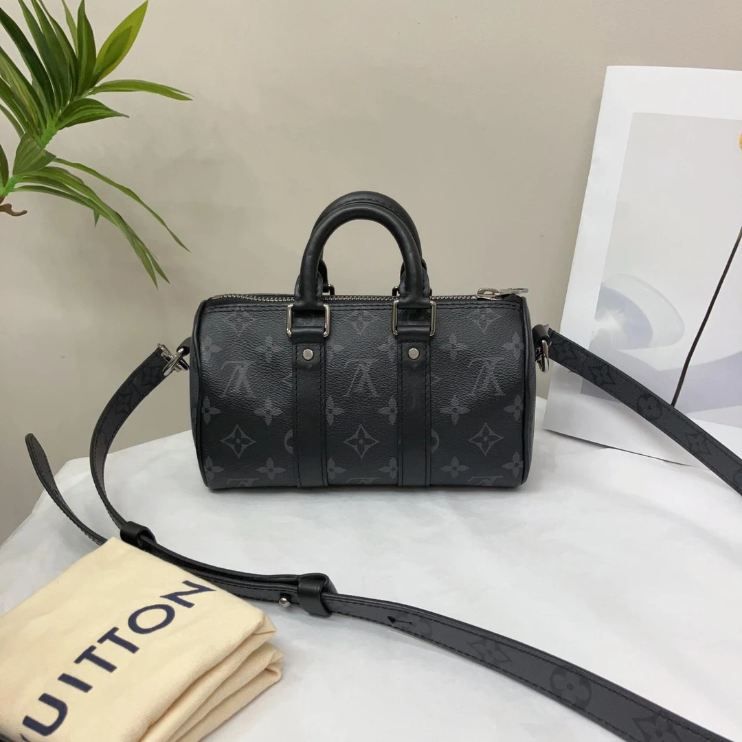 95新 LouisVuitton/路易威登 keepallxs芯片款斜挎包/36033856