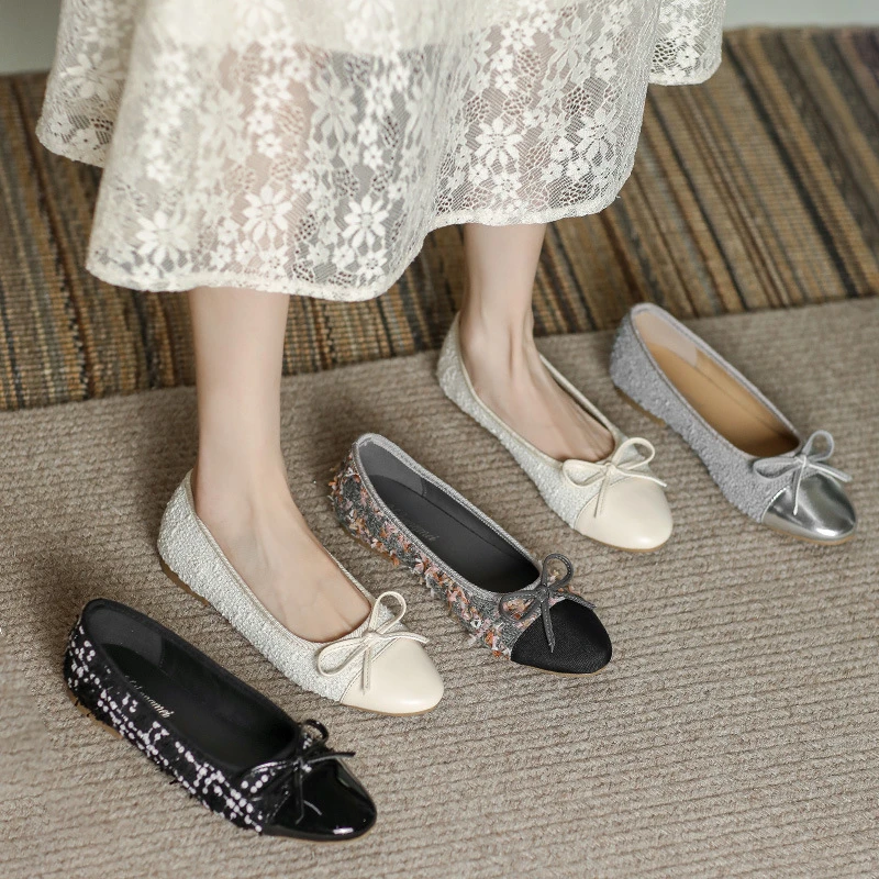 小香风芭蕾平底休闲单鞋女2025新款小皮鞋圆头拼接蝴蝶结大码春秋