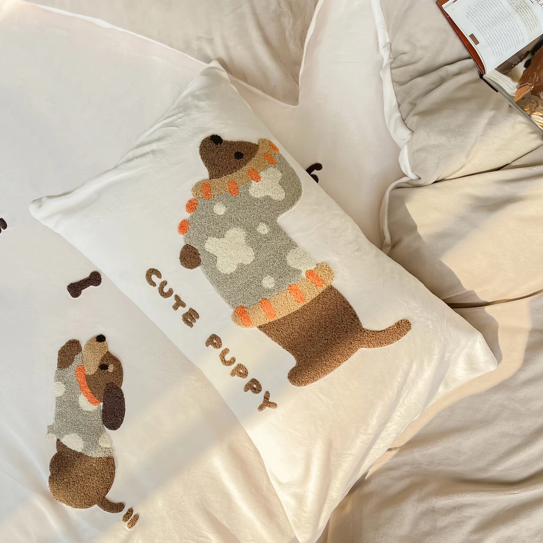 腊肠卷福 原创75D牛奶绒毛巾绣四件套全消光柔软加厚保暖床品套件