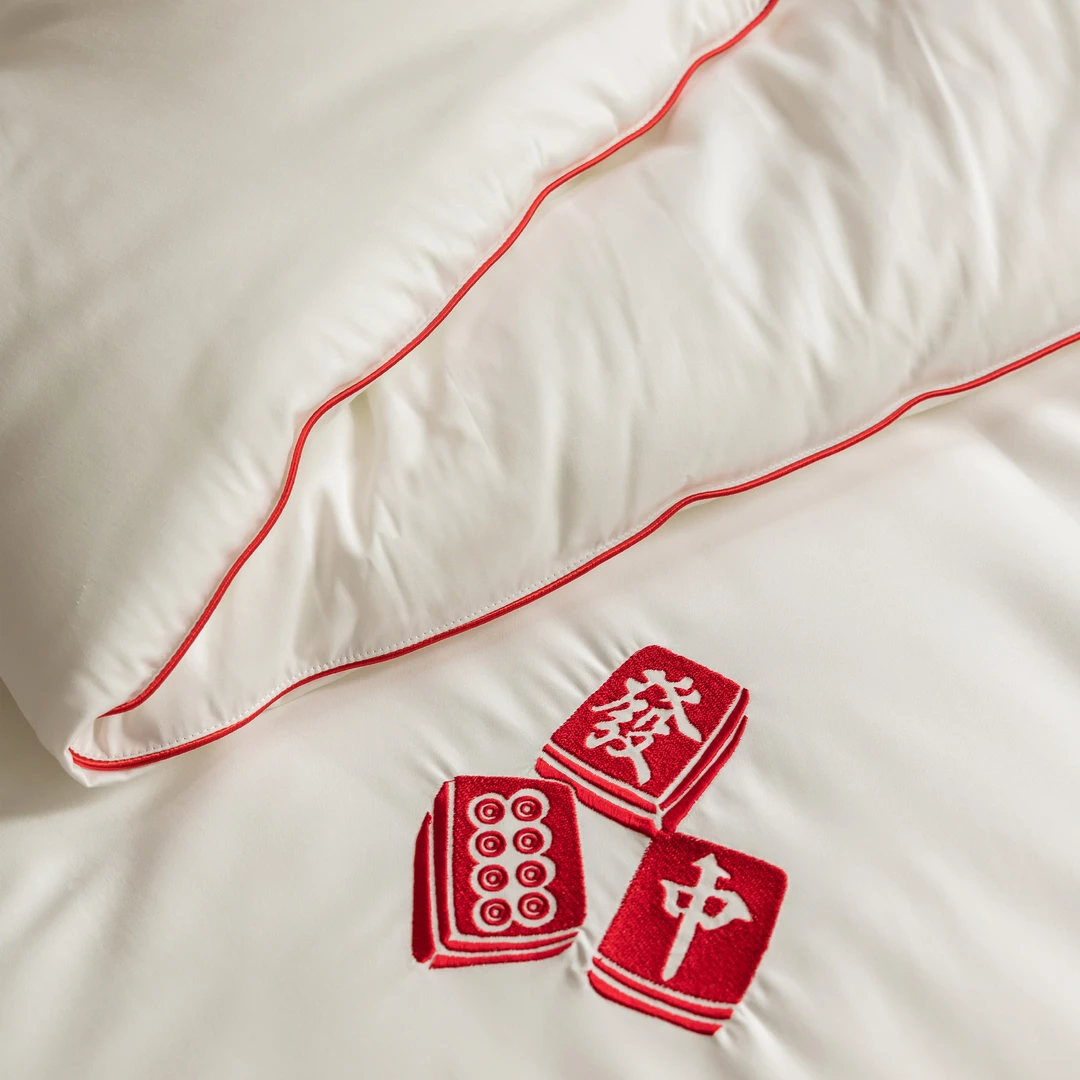 60支贡缎刺绣再生纤维素纤维柔软透气四季款冬被春秋被