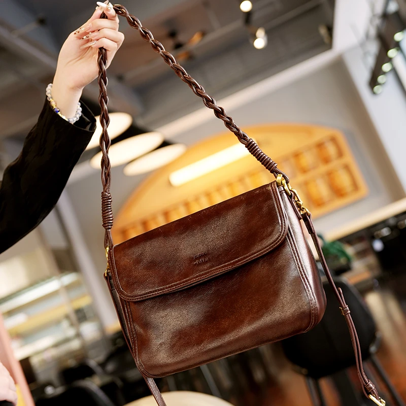 GELANDAI2025新款麻花辫腋下包通勤百搭单肩编织翻盖方包1631