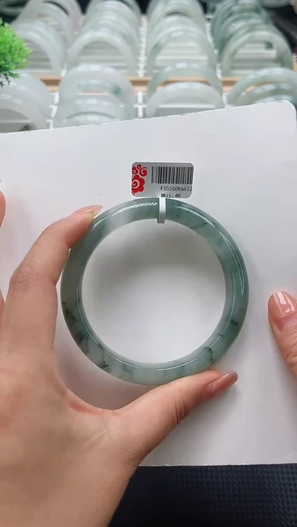 【闪购商品】石英质玉手镯未镶嵌6432