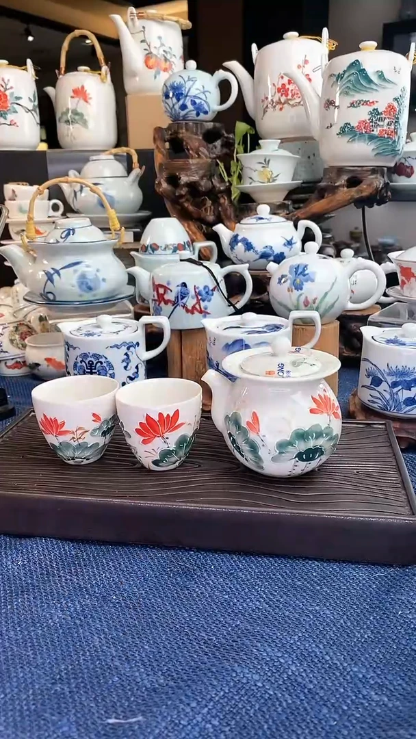 【闪购商品】陶瓷壶荷花