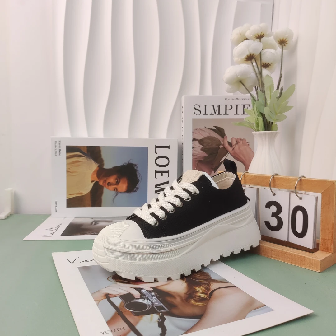 厚底帆布鞋女2024新款内增高百搭松糕鞋显脚小轻便透气休闲板鞋