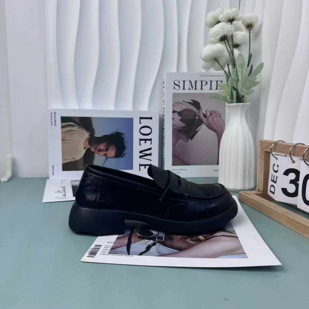 厚底圆头一脚蹬轻便牛皮松糕底乐福鞋单鞋子休闲舒适粗跟单鞋女