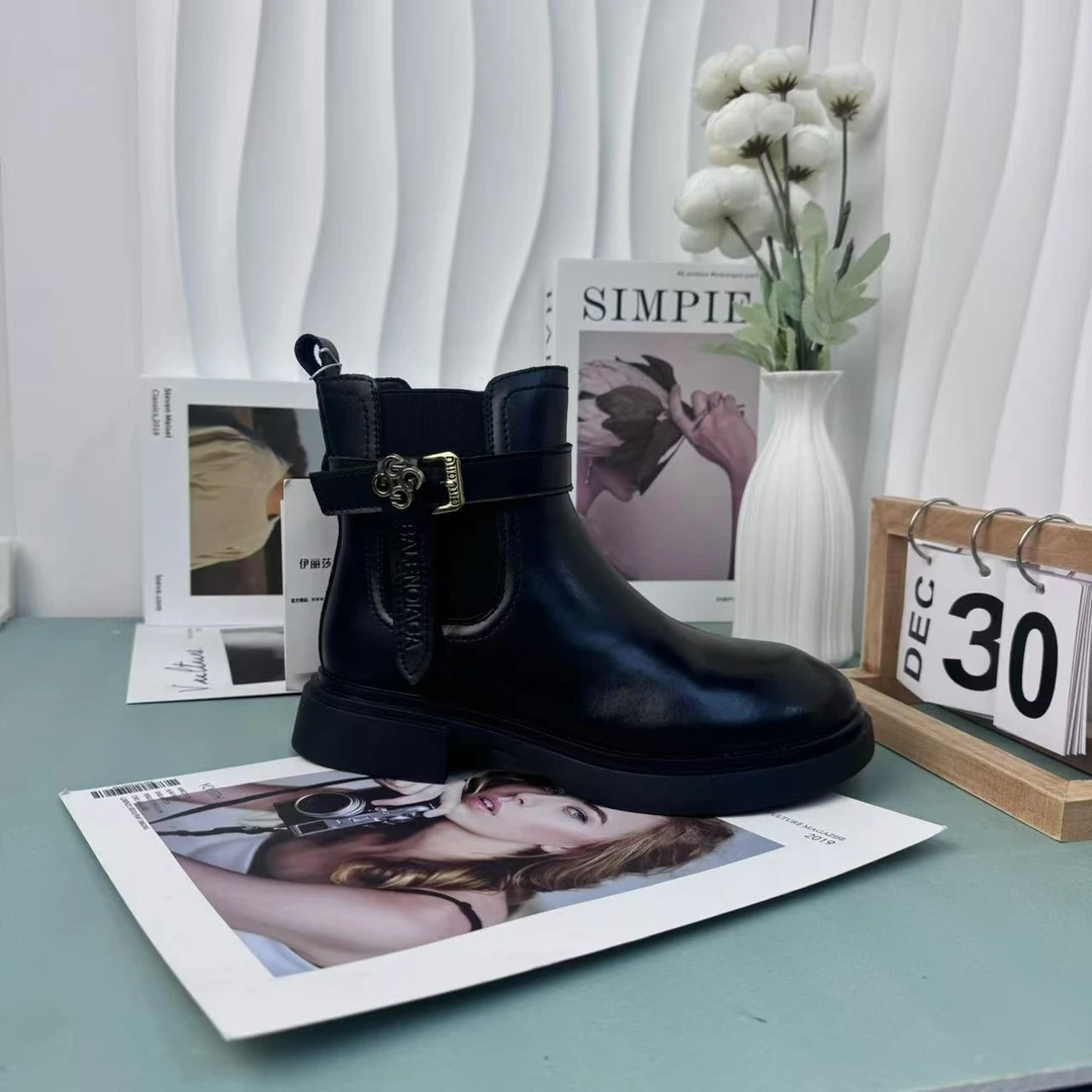 英伦风马丁靴2024春季新款时尚百搭春秋单鞋厚底增高烟管靴女鞋