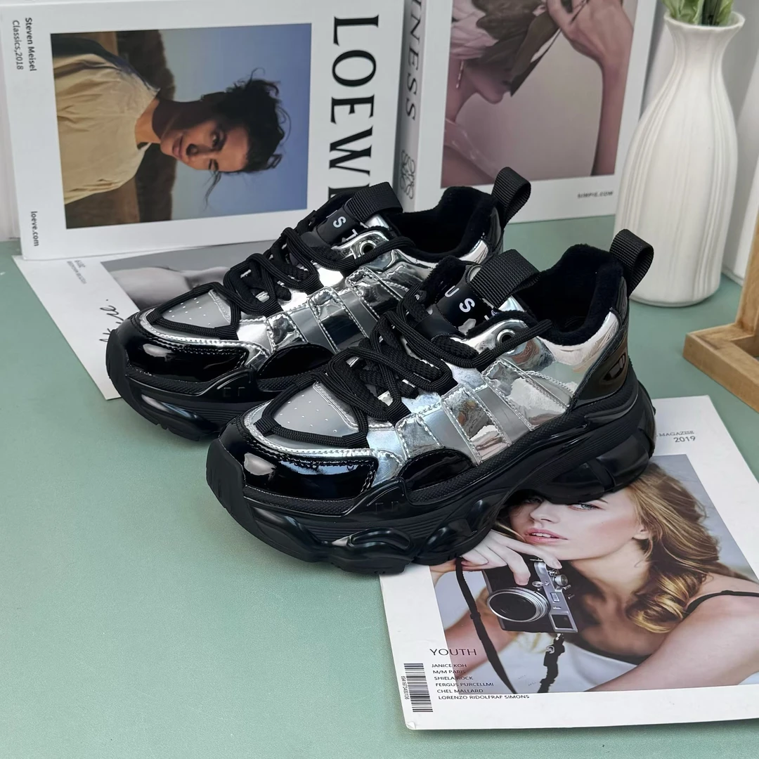 2024秋冬新款百搭男女老爹运动鞋真皮轻便超火银色爆款炸街潮流鞋