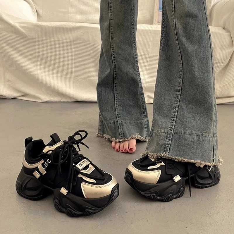 显脚小港风厚底老爹鞋女春秋百搭炸街2025新款爆款增高休闲运动鞋