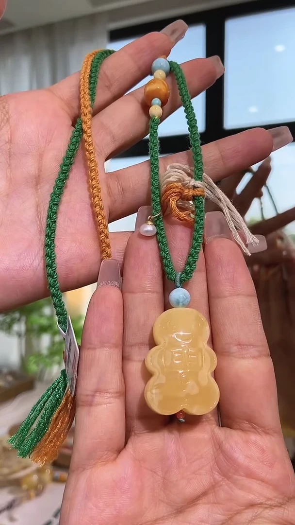 【闪购商品】琥珀颈饰未镶嵌天然琥珀蜜蜡