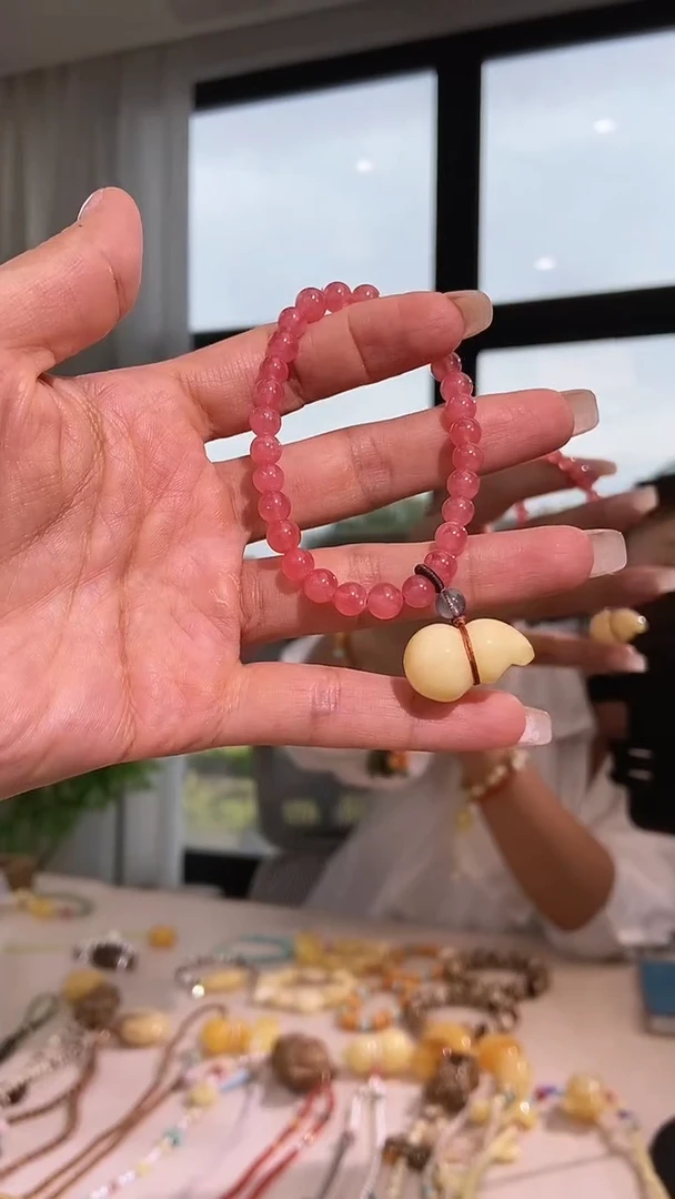 【闪购商品】琥珀颈饰未镶嵌天然琥珀蜜蜡