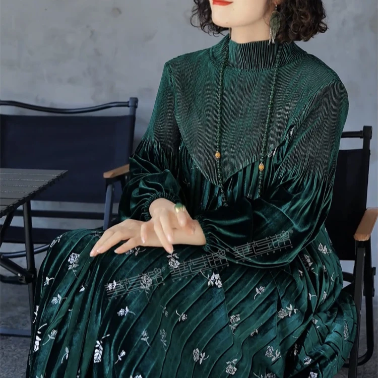 【冬季玫瑰】2025秋冬新款丝绒高端欧货气质高贵洋气复古烫钻妈妈裙