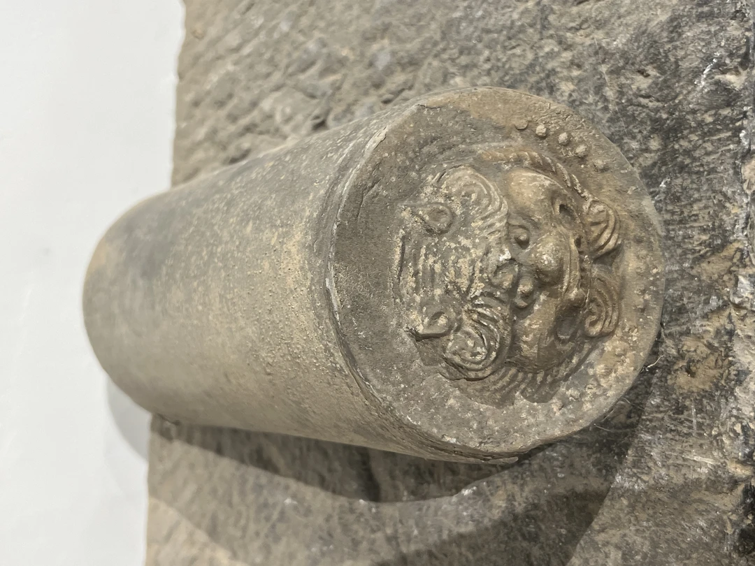 瓦挡尺寸：长：25品相完整