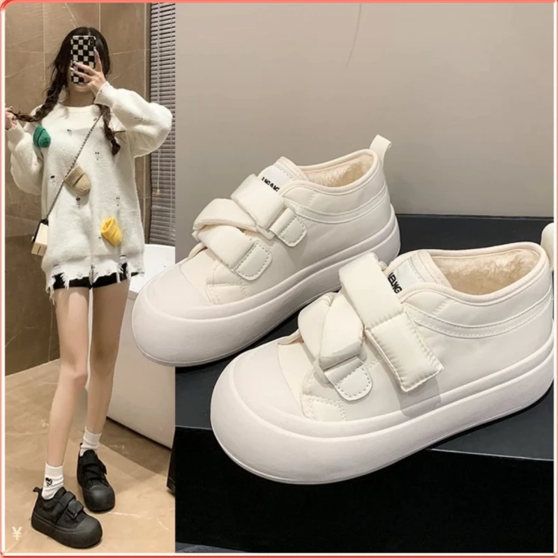 春季休闲厚底小白鞋奶面包鞋女2024新魔术贴小众丑萌加绒鞋休闲子