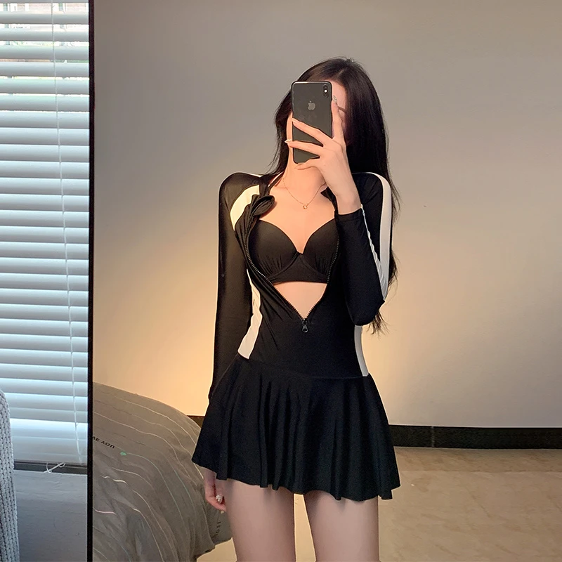 美亦舒泳裙新款泳衣女连体遮肉温泉竞速保守大码女款平角黑色显瘦