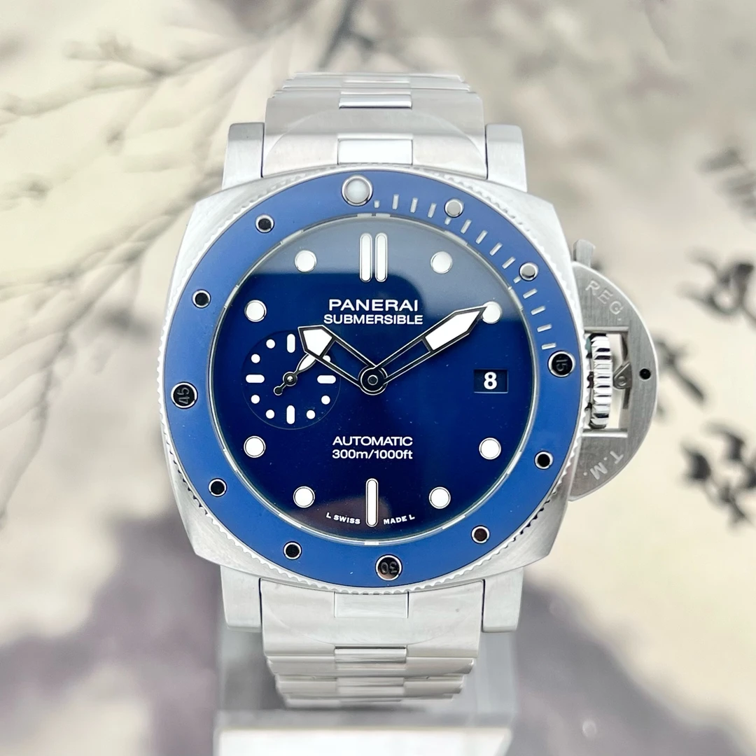 全新未使用 Panerai/沛纳海  潜行系列 PAM01068 自动机械 42mm