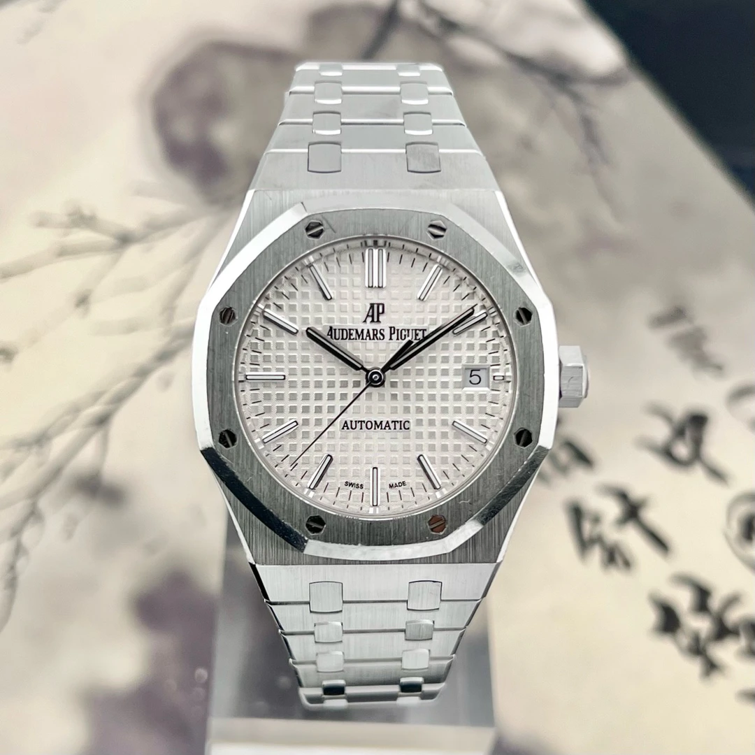95新 AIPE/爱彼 皇家橡树/15450st.OO.1256ST.01/21年
