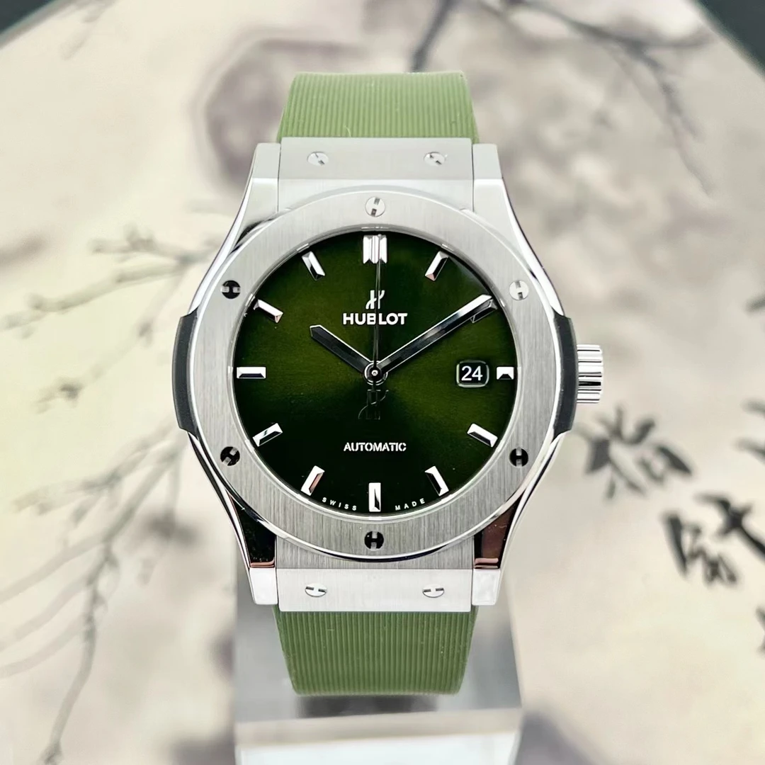 全新未使用 Hublot/宇舶表 2月卡 42mm 钛金属 542.NX.8970.RX