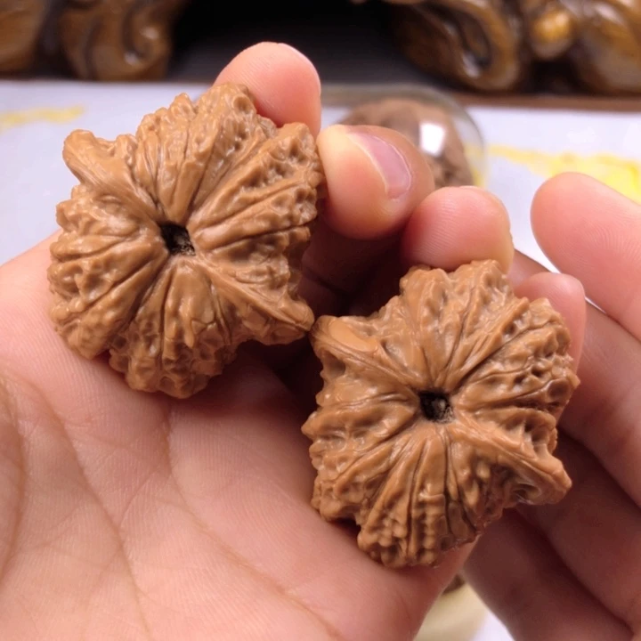 文玩核桃把件38.5血麒麟