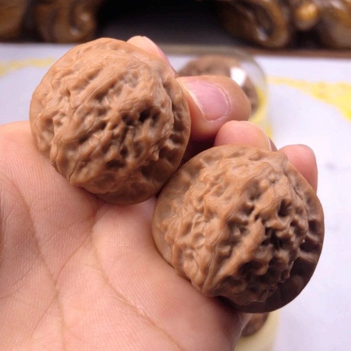 文玩核桃把件35瓷娃娃