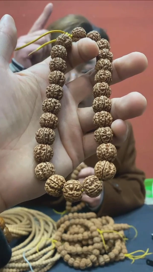 【闪购商品】金刚菩提手串凹底梅花13毫米