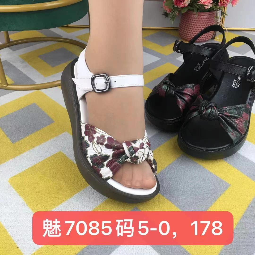 魅7085真皮时尚厚底凉鞋女