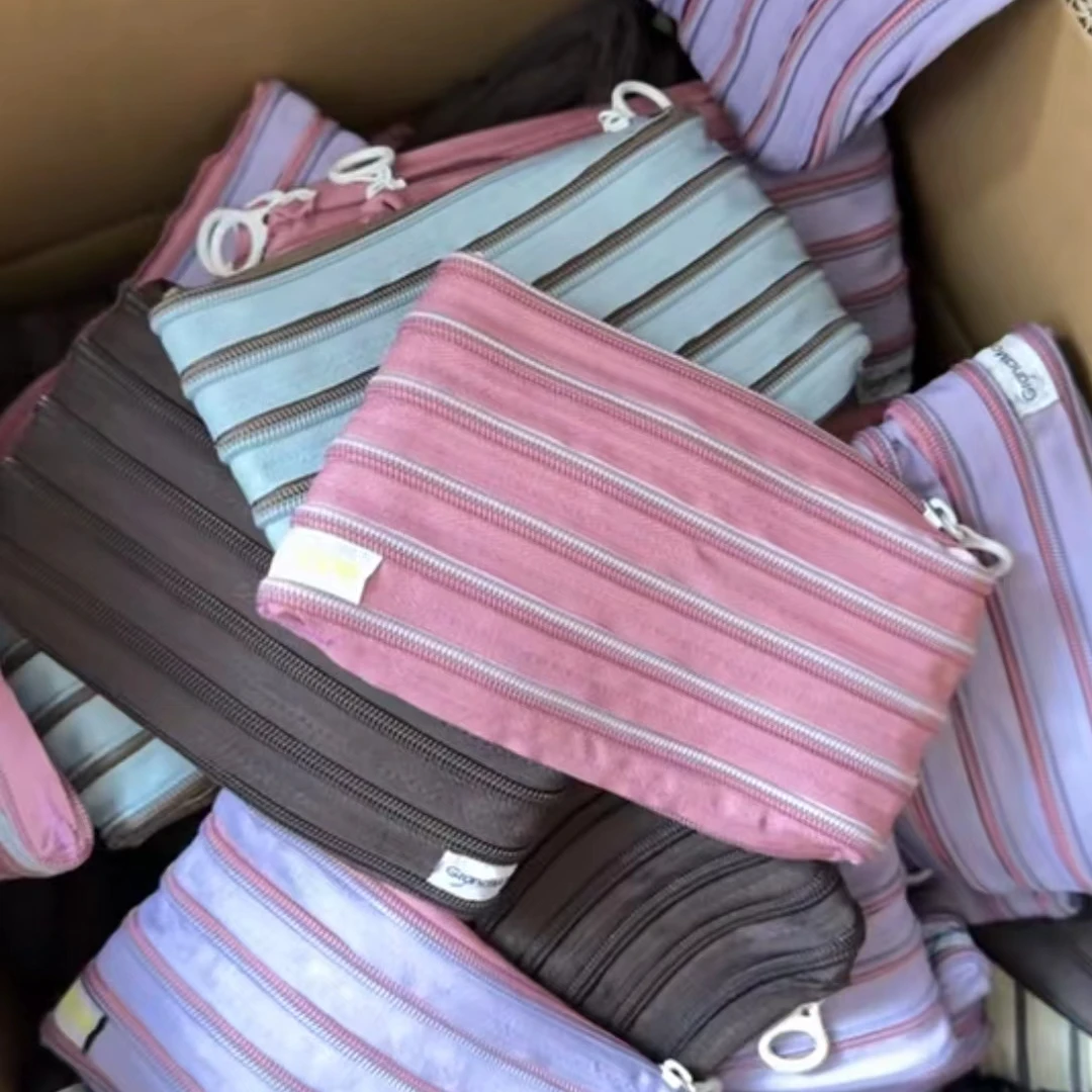 发2个！拉链设计纯色收纳包12X20CM【周五】