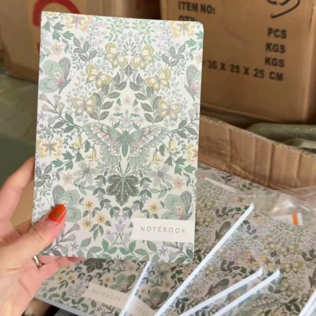 6月10号 清发3本！花卉蝴蝶本笔记本21X14CM NO.退NO.换