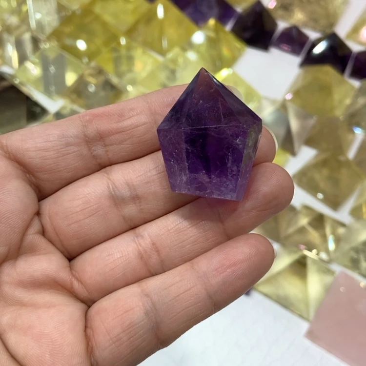 【闪购商品】水晶摆件未镶嵌问*