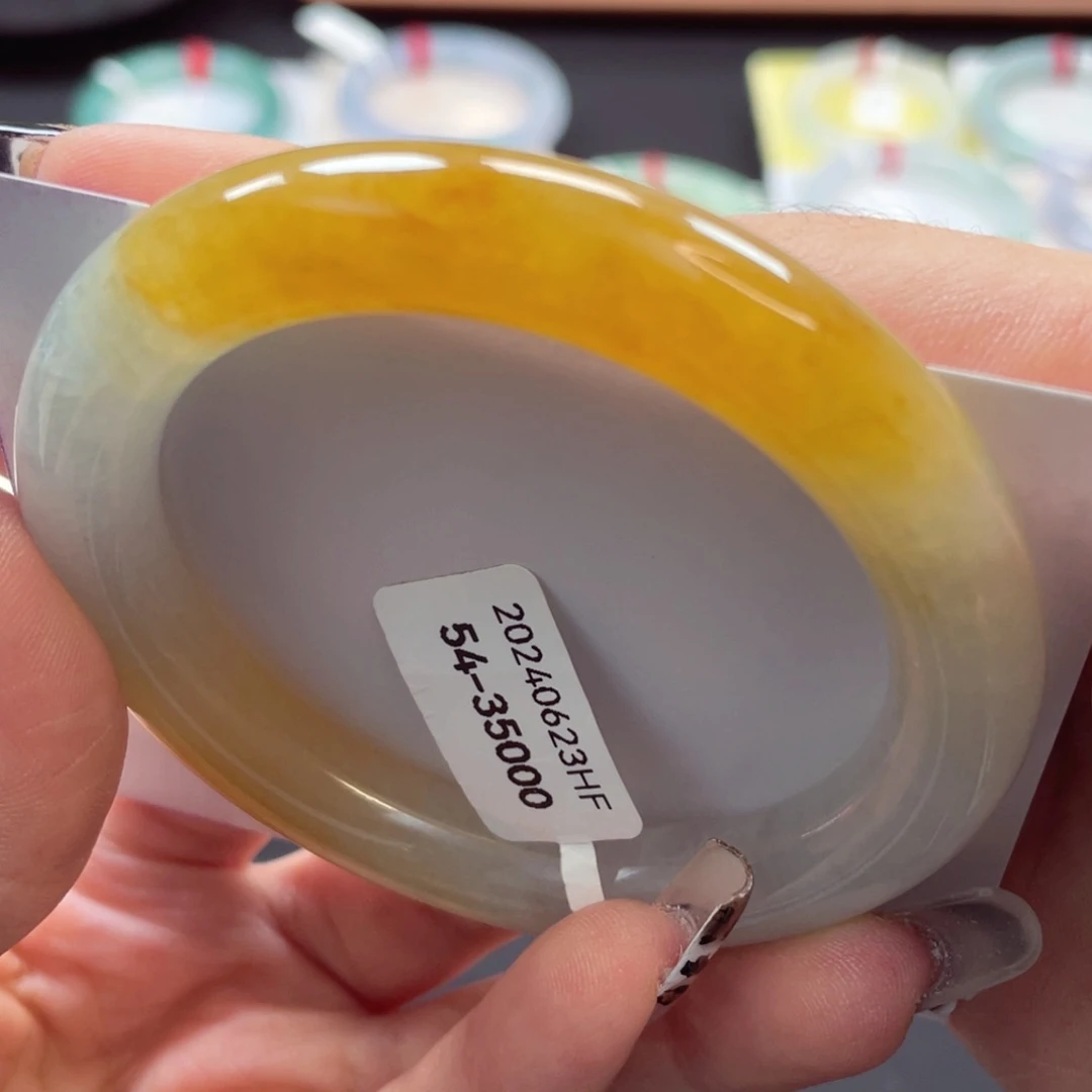 翡翠手镯未镶嵌甜****鱼冰黄翡飘色圆条54