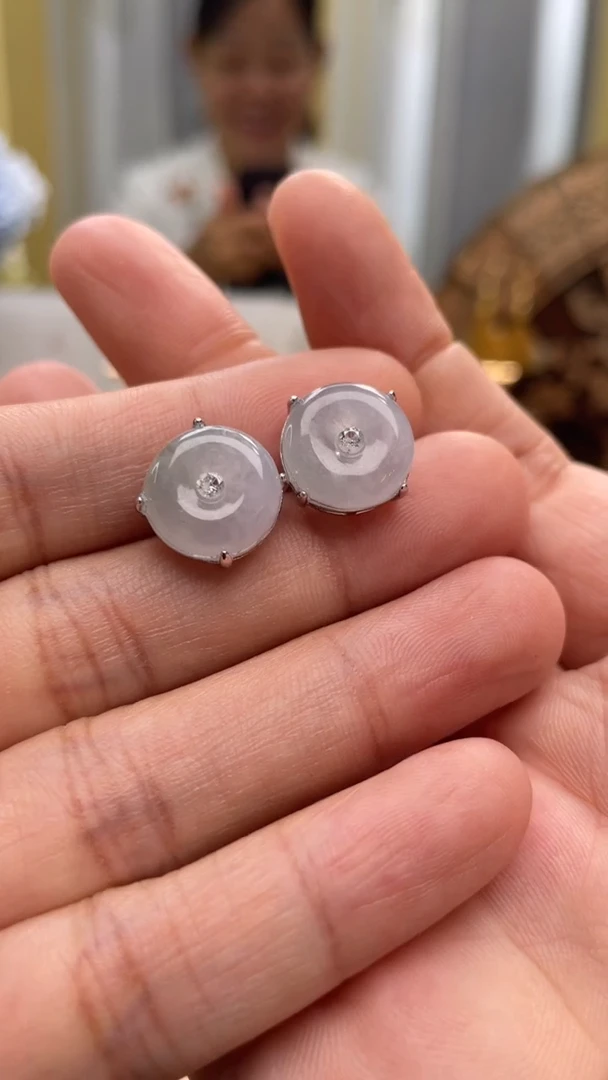 【闪购商品】翡翠颈饰未镶嵌平安扣一对