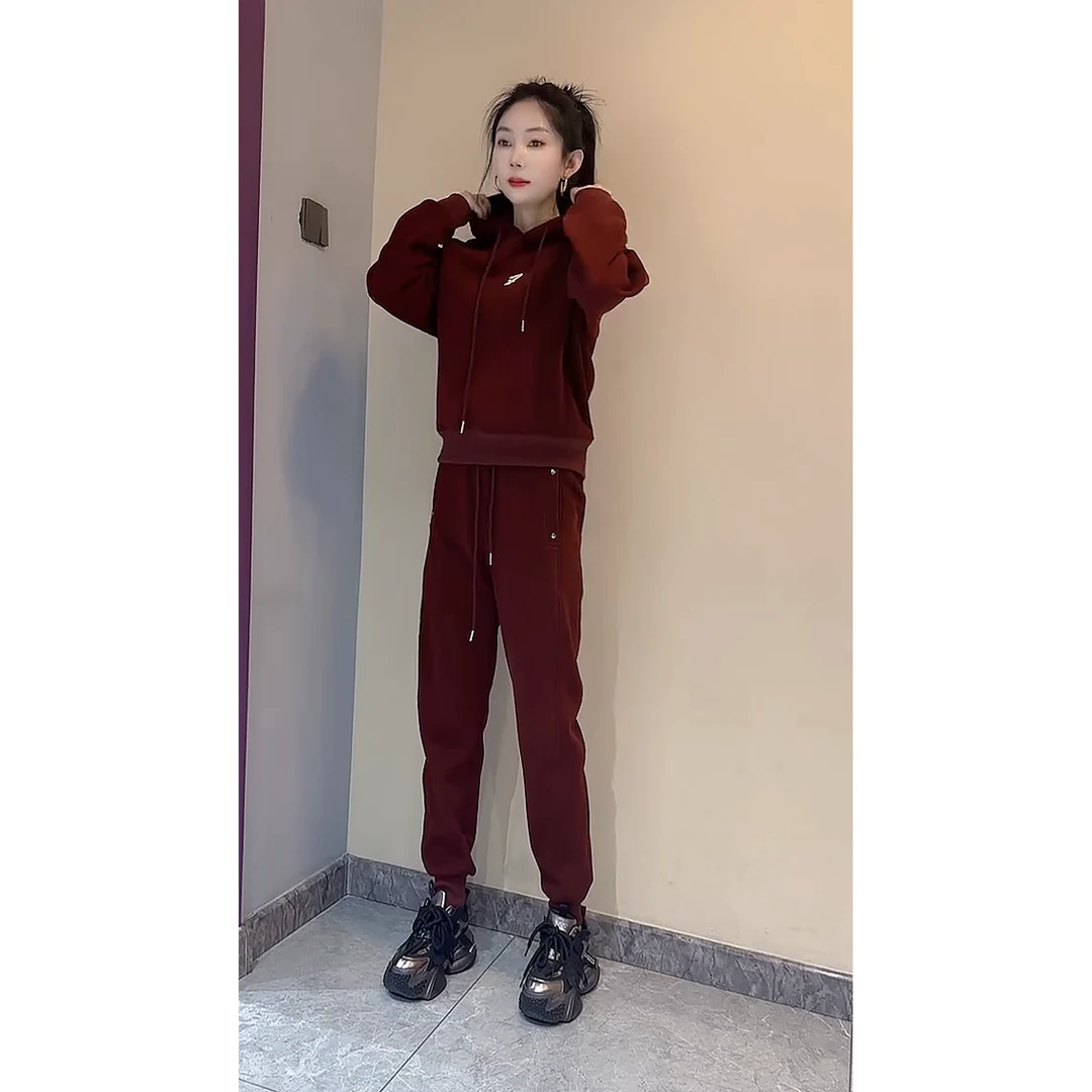 80510冬季新款 时尚百搭 高品质加绒休闲运动套装 修身减龄两件套