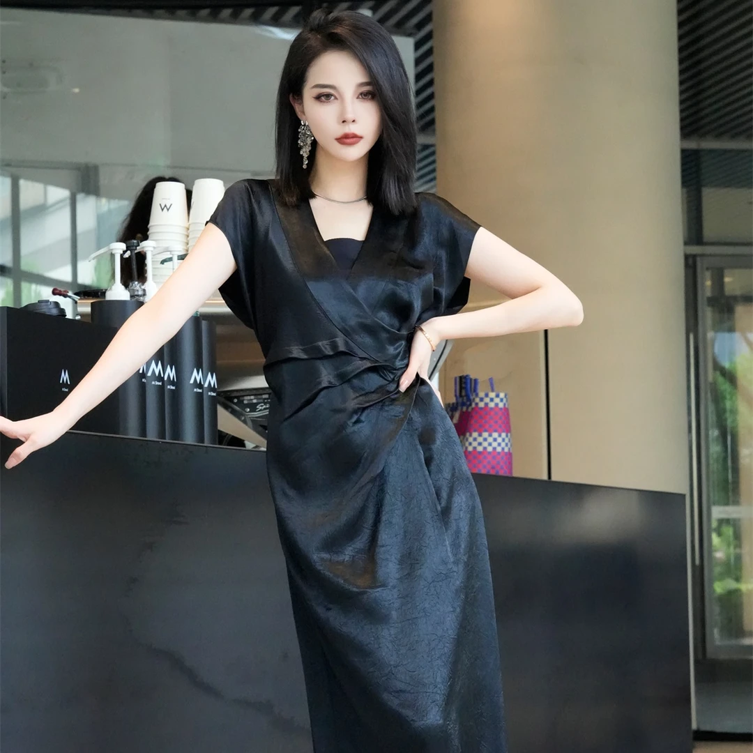 POPULARYW【声许缄默】Z·R上品屋 肌理感醋酸褶皱收腰包肩连衣裙