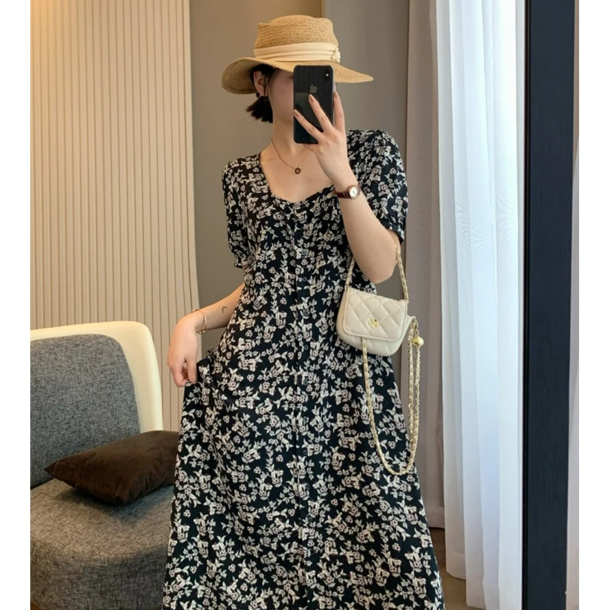 夏季新款气质碎花连衣裙女法式小众设计感短袖连衣裙7164
