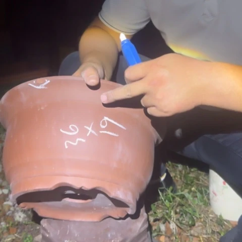 紫砂花盆紫砂瑕疵