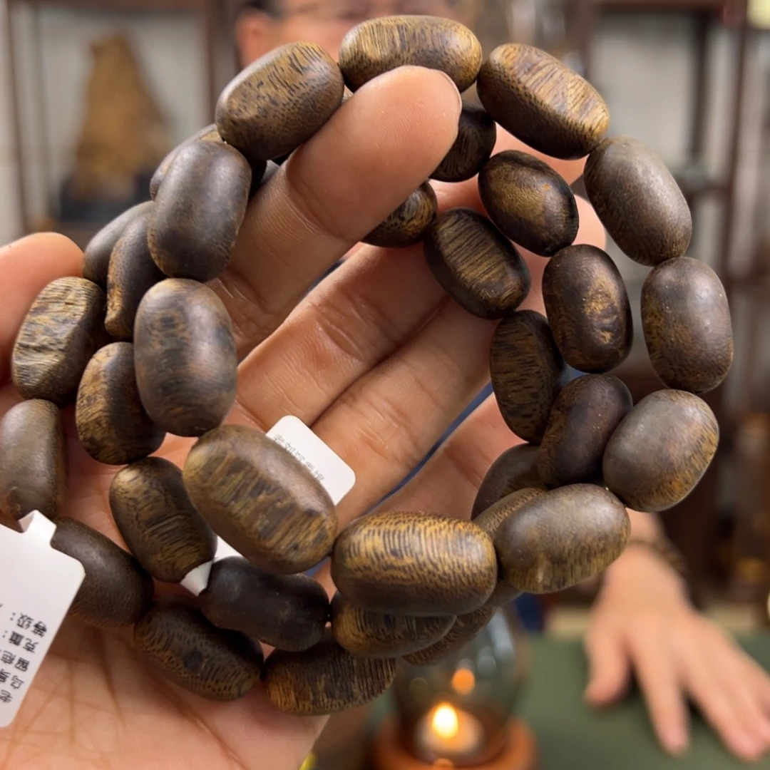 沉香手串乌身沉水浮留疤卡1.2/12g+单圈多样性发一