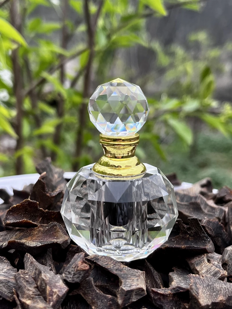 老刘珍藏醇化5年沉水老料萃取~棋楠沉香精油1克礼盒送人持久留香