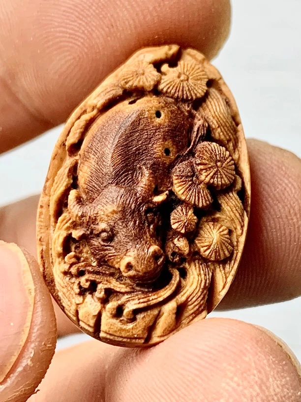 生肖牛.2/3厘米.精工全品.作者落款.财运亨通扭转乾坤寓意吉祥