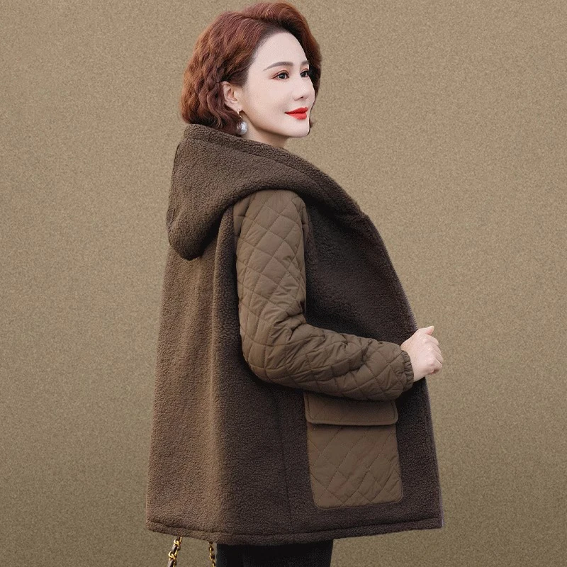 妈妈秋装加厚外套2025新款中老年人棉衣秋冬羊羔绒气质大衣中长款