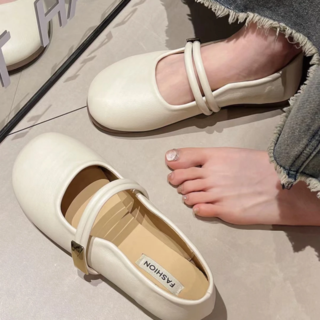 B121平底软面森系圆头银色小单鞋百搭气质软底浅口夏季春季温柔