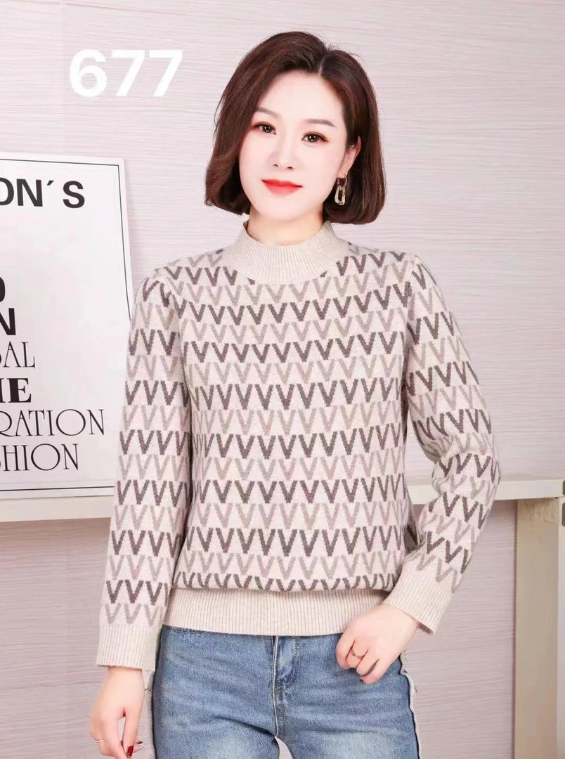 蕾莎短款中高领毛衫