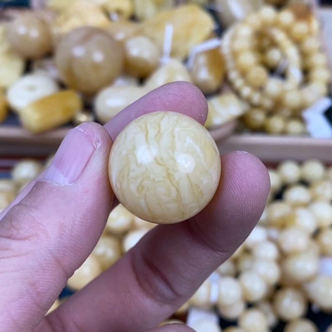 【闪购商品】琥珀裸石未镶嵌阿*