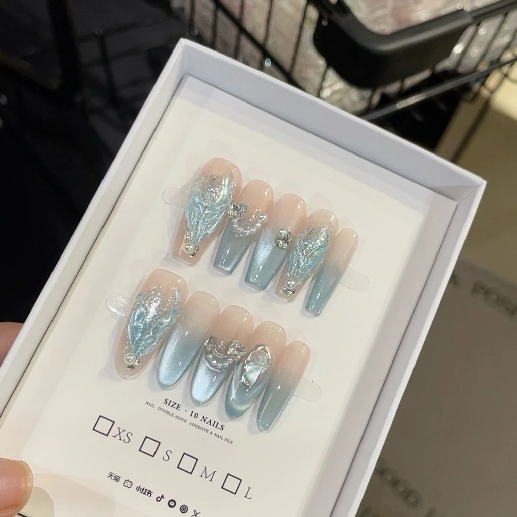 【蓝色大海的传说】浅蓝色手捏鱼尾贝壳猫眼纯手工穿戴甲