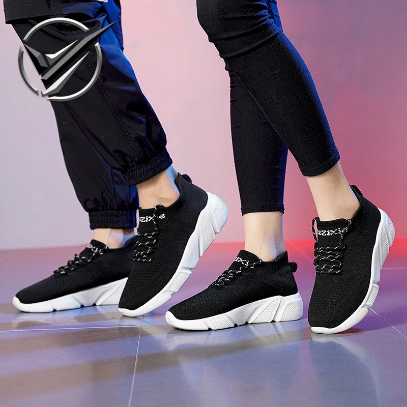 2025春季新款休闲鞋鞋子单鞋青年大码软底透气运动鞋休闲袜子鞋