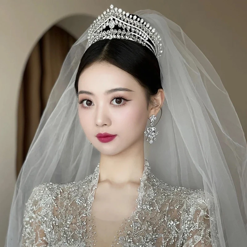 新娘皇冠头饰韩式高端大气闪亮水晶王冠公主婚纱礼服生日造型配饰