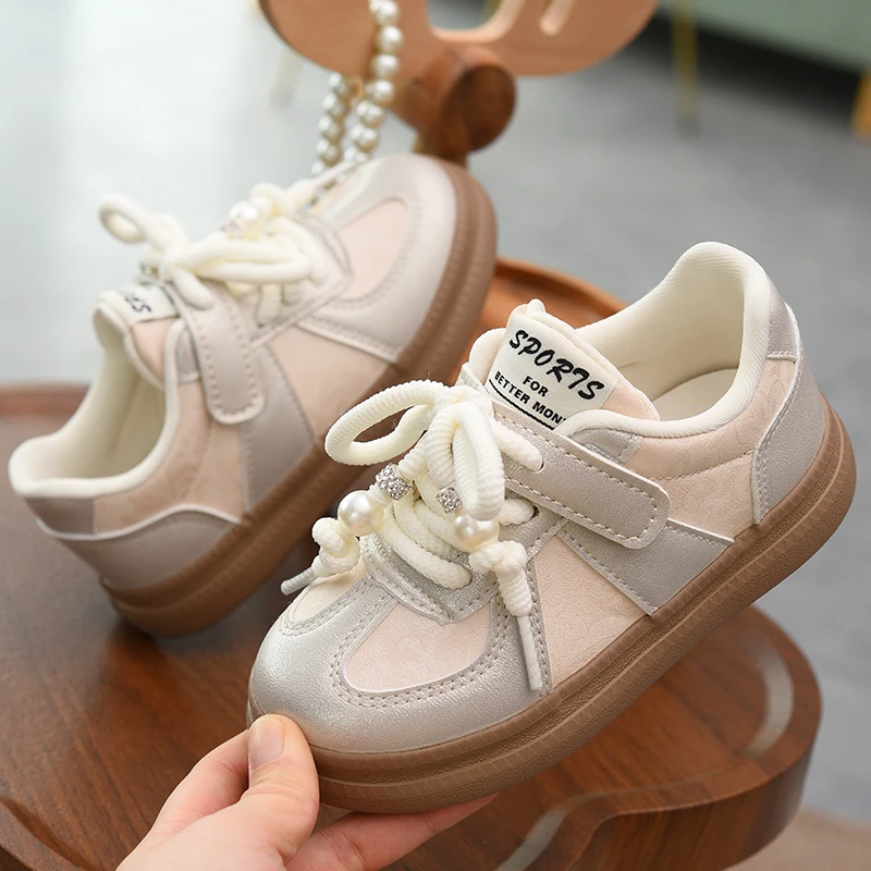 女童板鞋百搭德训鞋2025秋季新款儿童运动鞋轻潮轻便男童休闲鞋子