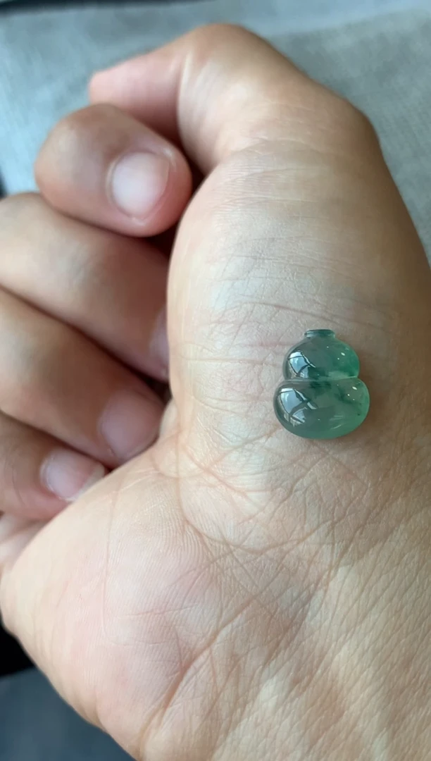 【闪购商品】定制翡翠未镶嵌冰飘花葫芦520+52