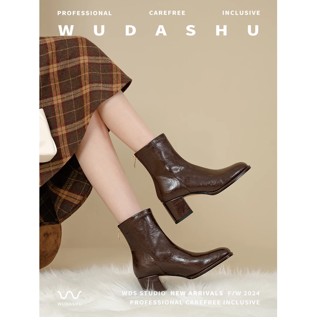 吴大叔2024年秋冬新款时尚百搭英伦风时装高跟粗跟短靴13-572